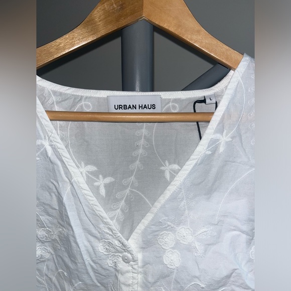 Urban Haus -Embroidered Lace-Trim Blouse - Picture 4 of 6